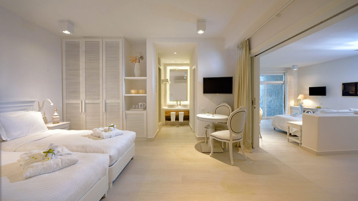 Villa 3 Bedroom with Indoor Jacuzzi and Terrace